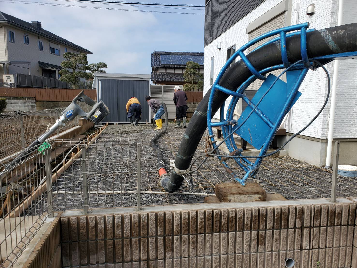 使いやすいガレージと安心できる外構