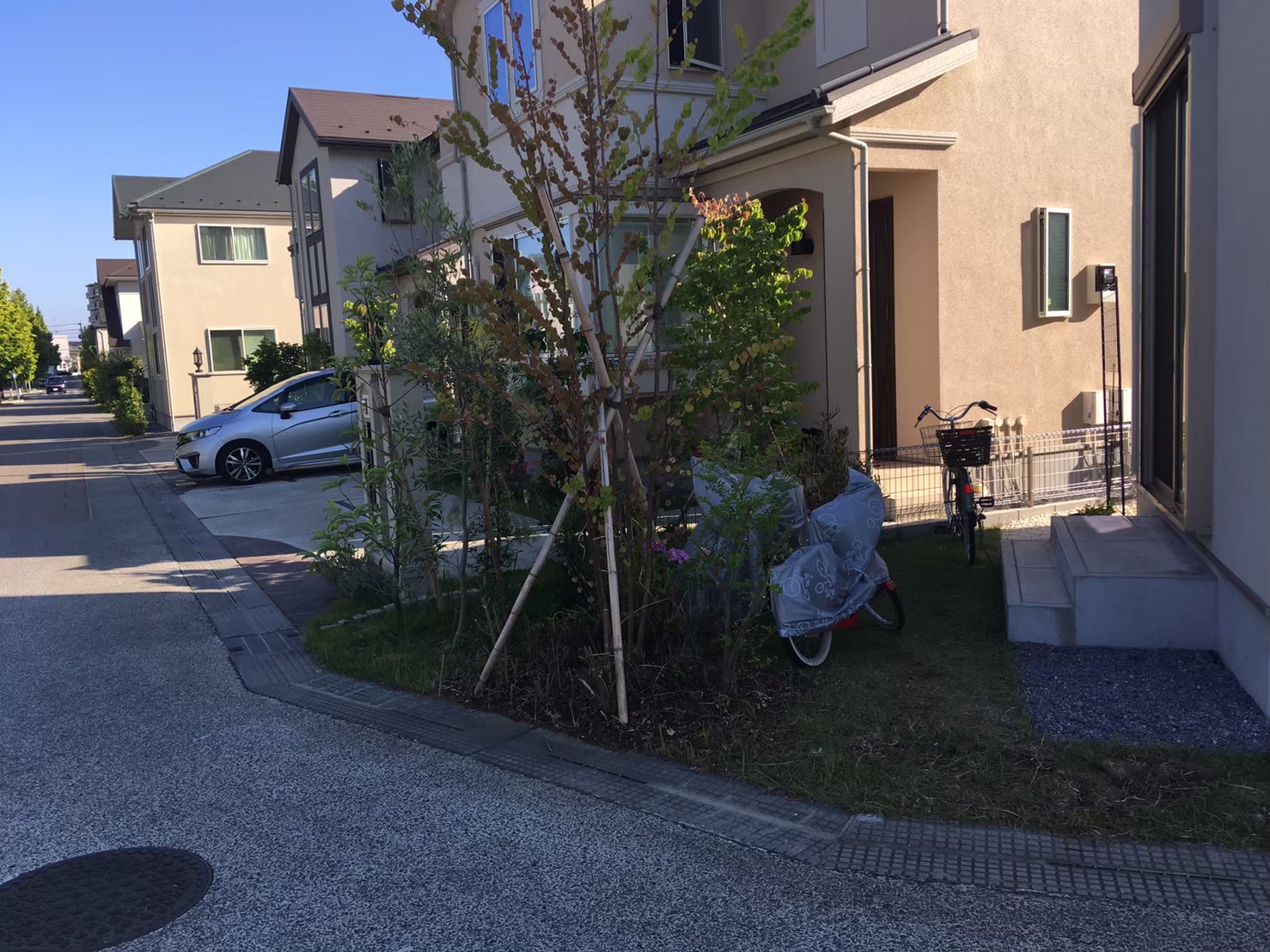 お庭の一角を駐輪場にリフォーム！