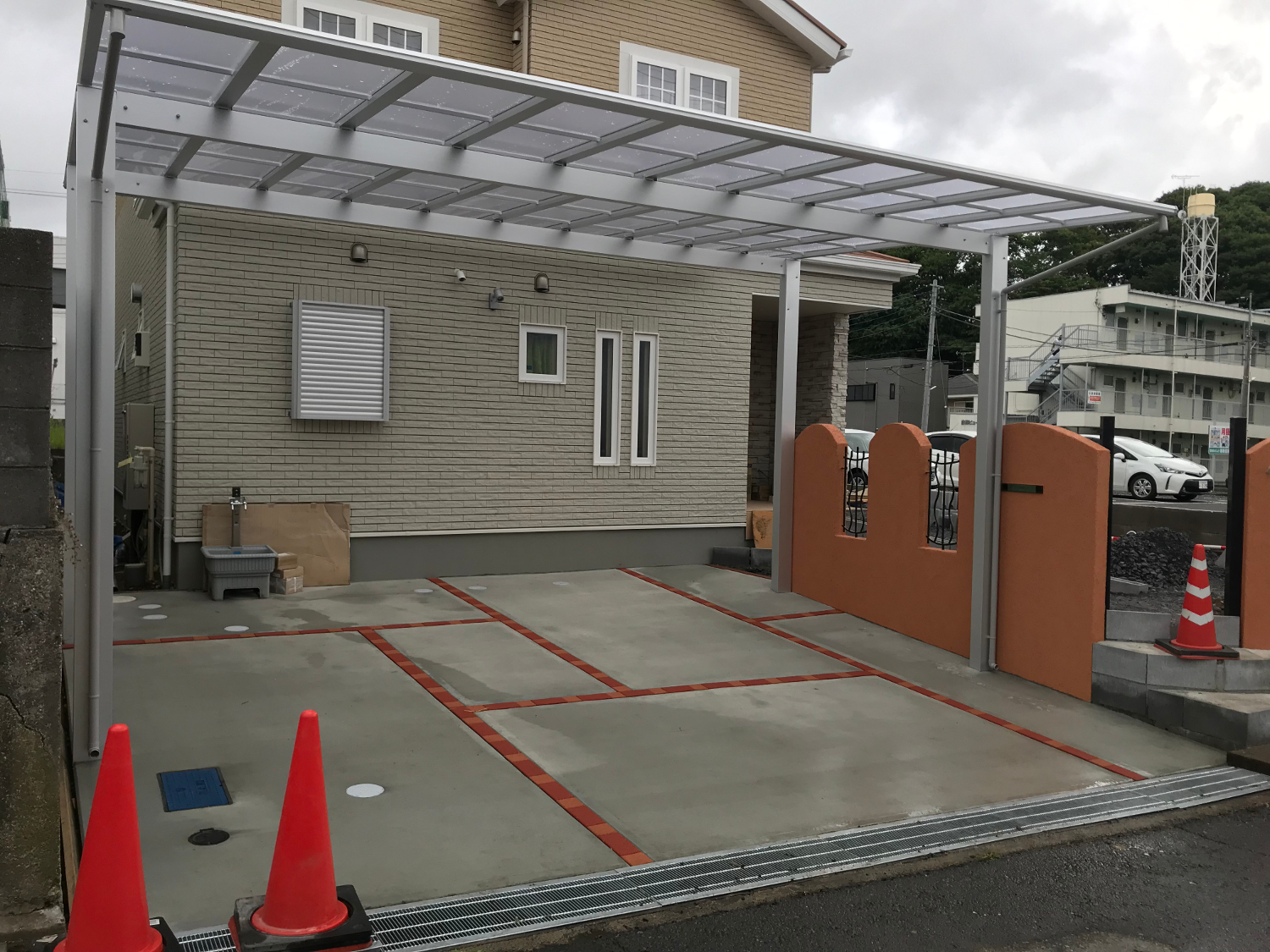 フラット屋根の高さが一番高いカーポート